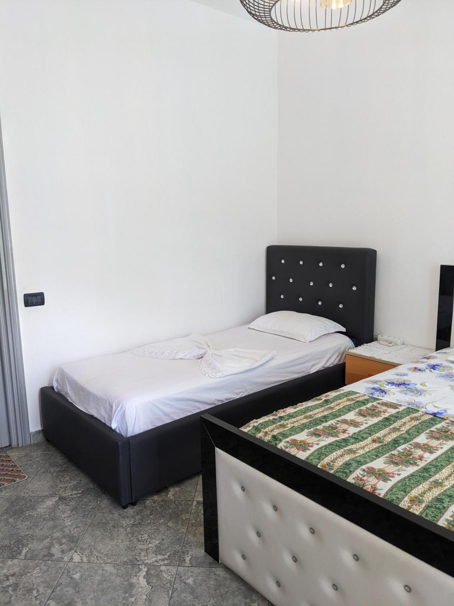 Serenade Beach Durres Bagian luar foto